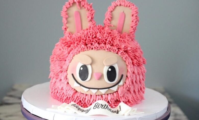Labubu cake